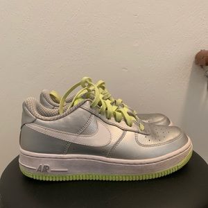 Kids Silver Nike Air size 4.5y